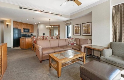 Tahoe Village Apartment | Game-Ready Mountain Villa: 4 Rooms w/Kitchen + Pools, Hot Tubs & Sports Courts
