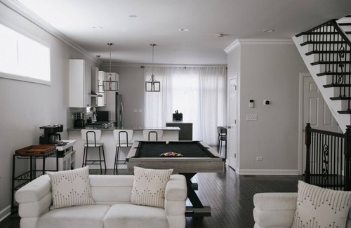Belmont Cragin Apartment | Game Room Fire-pit Playground Gym Billiard