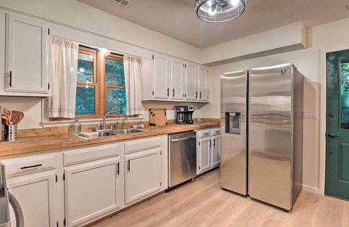 Weaverville House | Game Room + Fire Pit: Weaverville Family Home!
