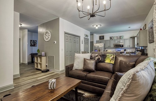 Sevierville Cabin | Game Room-Hot tub-Fire pit-Dog friendly