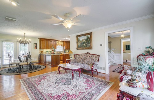 Gainesville House | Game Room + Pond: Spacious Gainesville Getaway!