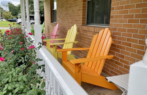 Gulfport House | GAme ROom, Sleep 12, Huge Back Yard, Beach - C