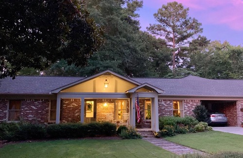 Oxford House | Gameday Getaway Home on a Quiet Street Close to Ole Miss Campus