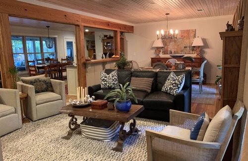 Oxford House | Gameday Getaway Home on a Quiet Street Close to Ole Miss Campus