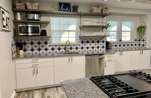 West San Antonio House | Games Galore & Rooftop Deck by St. Mary's, BMT
