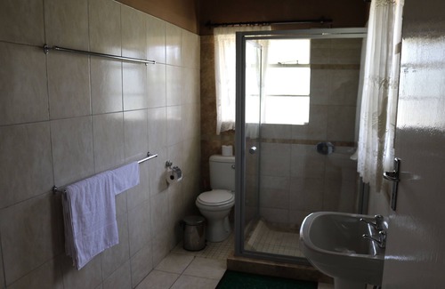 Dete Cabin | Ganda Lodge