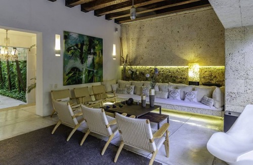 San Pedro House | Gandhi House