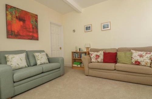 Coverack House | Gannet Watch