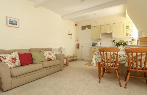 Coverack House | Gannet Watch