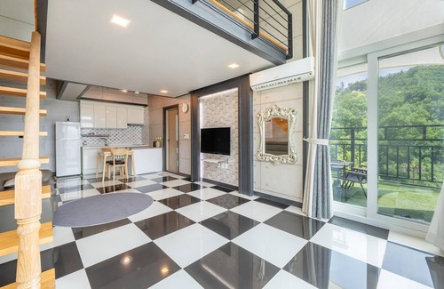 Oeseo House | Gapyeong Chagall Spa Pension