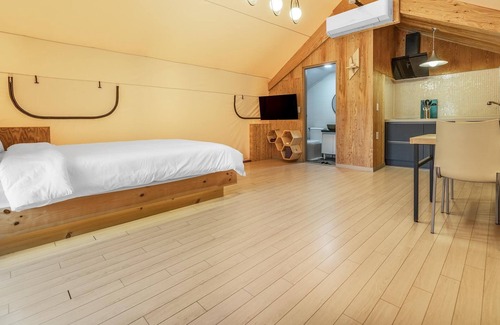 Gapyeong House | Gapyeong Cheongchun Glamping & Caravan