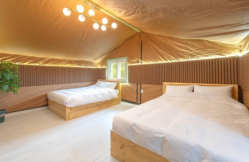 Gapyeong House | Gapyeong Dongban84 Glamping&pool Villa