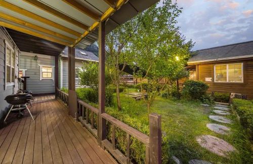 Gapyeong House | Gapyeong Green Star Pension Remodeling, Spa