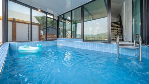 Deokhyeon House | Gapyeong Manwol Aegyeon Pool Glamping