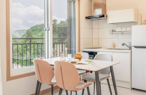 Gapyeong House | Gapyeong Ribbon Spa Pool Villa