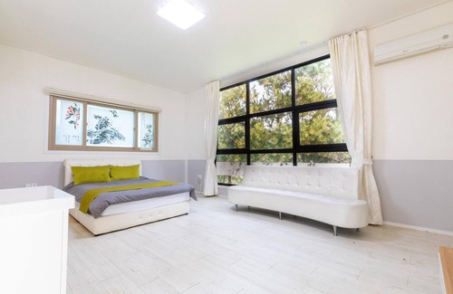 Buk House | Gapyeong Yeolhodang Pension