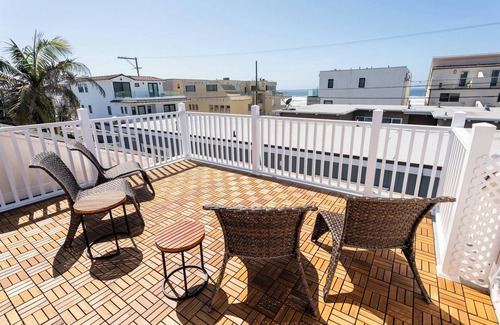 Mission Beach Cottage | Garage Parking, AC, Kid Friendly, 45 seconds from the beach!