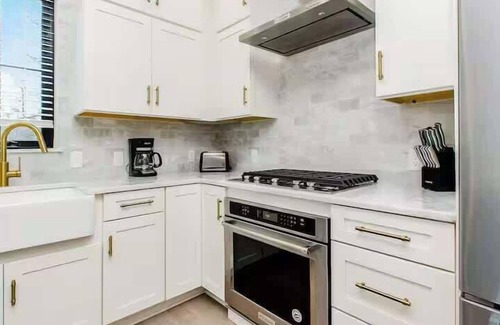 Downtown Columbus House | Garage Parking -Short North - Convention