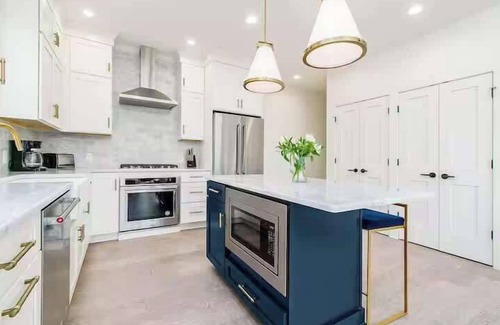 Downtown Columbus House | Garage Parking -Short North - Convention