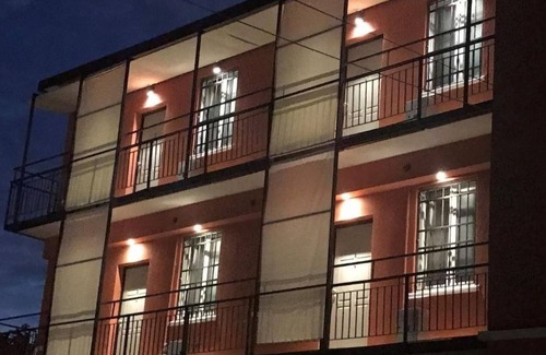 Borgo Roma Apartment | GARBINI ALLA FIERA di Via Garbini
