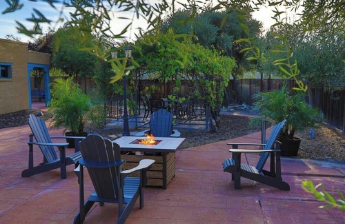Atascadero House | Garcia Hacienda: Peaceful Spa, Big Yard, Ping Pong
