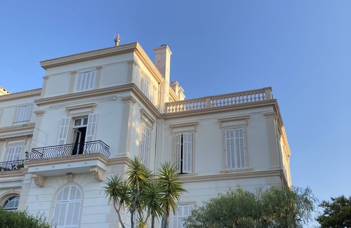 Saint-Raphael Condo | Garden apartment in historic villa