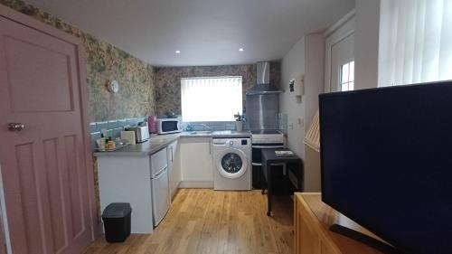 Morpeth Apartment | Garden Apartment Morpeth- with lockable bike storage!