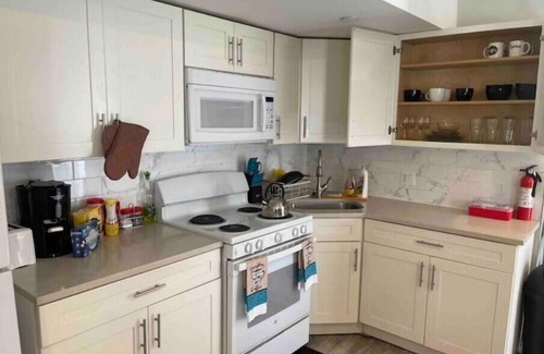 Newark Apartment | Garden Apartment near Prudential Centern