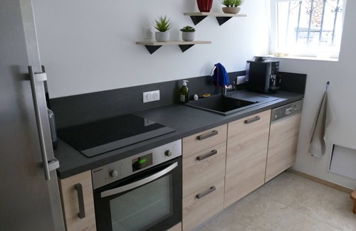 Perigueux Apartment | Garden apartment with swimming pool