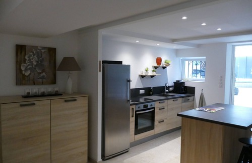 Perigueux Apartment | Garden apartment with swimming pool