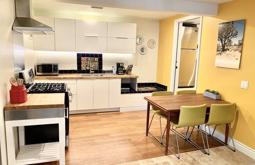 Point Loma Heights House | Garden Beach Suite