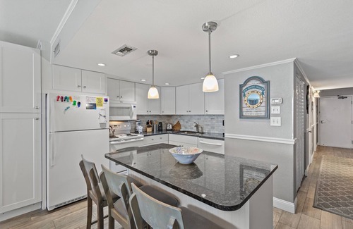Garden City Condo | Garden City Beach Oceanfront Condo 1102 | Rising Tides Properties Rental