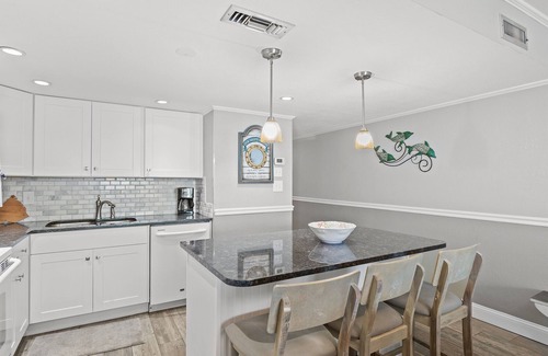 Garden City Condo | Garden City Beach Oceanfront Condo 1102 | Rising Tides Properties Rental