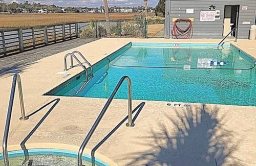 Garden City Condo | Garden City beach condo steps from the ocean and Garden City Pier!