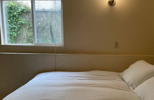 Richmond District Cottage | Garden Cottage 1 block from Golden Gate Park