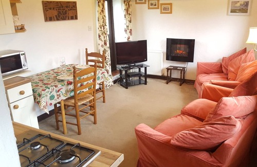 Hindolveston Cottage | Garden Cottage is a Converted Barn Set in a Delightful South Facing Garden