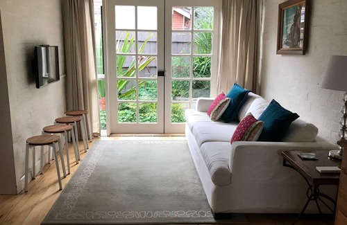 Saint Kilda South Cottage | Garden Cottage St Kilda