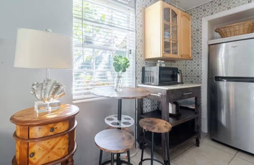 Palm Beach - West Palm Beach House | Garden cottage in a heart of West Palm Beach