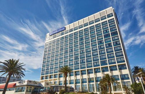Humewood Hotel | Garden Court Kings Beach
