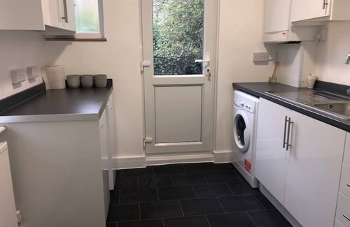 Holloway Apartment | Garden Flat in Central Location