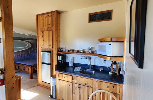 Kachemak Apartment | Garden Getaway at Bear Creek Winery, w/fire pit, koi pond, and hot tub