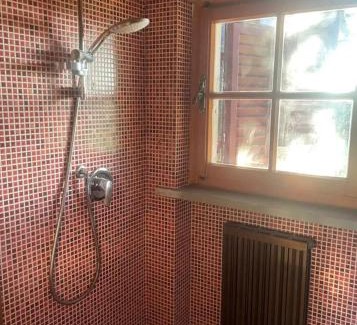 Pisa Ski Chalet | Garden Guest House