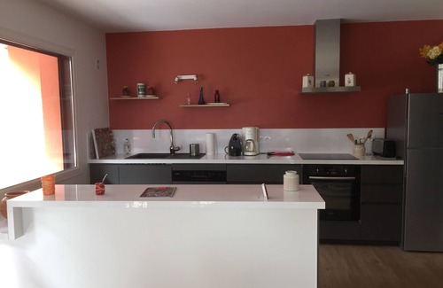 Roscoff Villa | Garden level 100m2 sea view, swimming pool, 2 bedrooms.