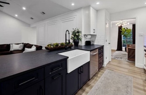 Austin House | Garden Party