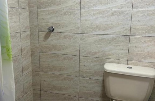 Santa Maria House | Garden Serenity Bunk Room with Private Bath Near Airport