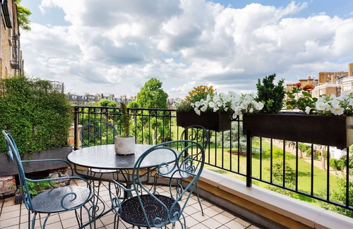 Little Venice Apartment | Garden Square Serenity, by Veeve