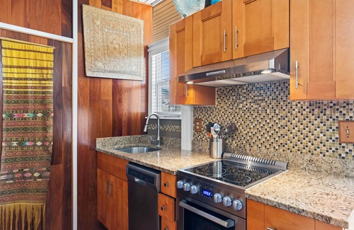 Atlantic Beach Condo | Garden Suite in midcentury modern oceanfront estate with oceanfront pool