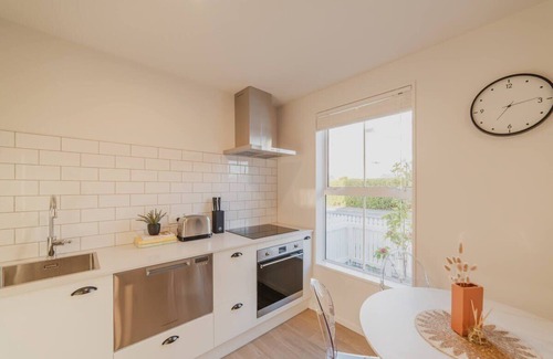 Christchurch House | Garden View 2-Bedroom Getaway in Christchurch