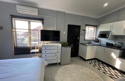 Glenwood House | Garden View Cottage
