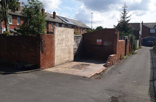 Doncaster House | Garden View Double Room